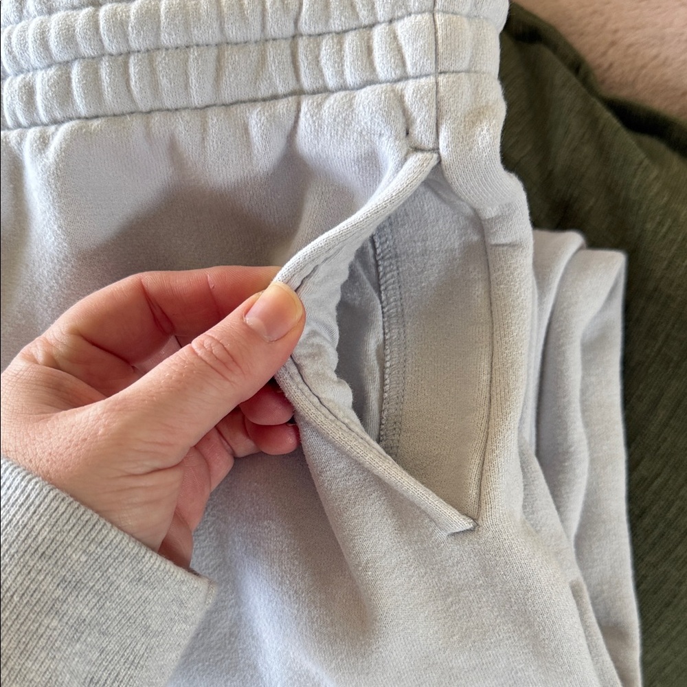 TNA “Perfect” Light Blue Cozy Fleece Sweatpants - Picture 3 of 4